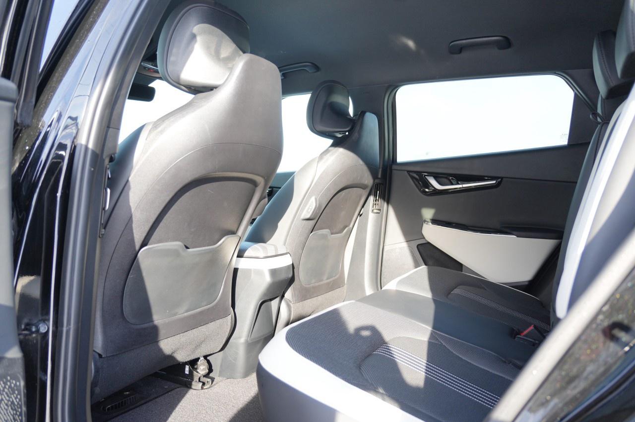 2024 Kia EV6 Land w/GT-Line Pkg 1 AWD Photo