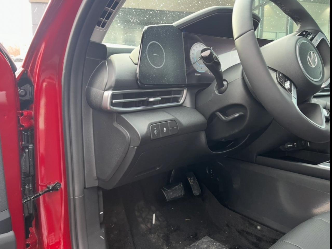 2026 Hyundai Elantra Hybrid Luxury Sedan Photo