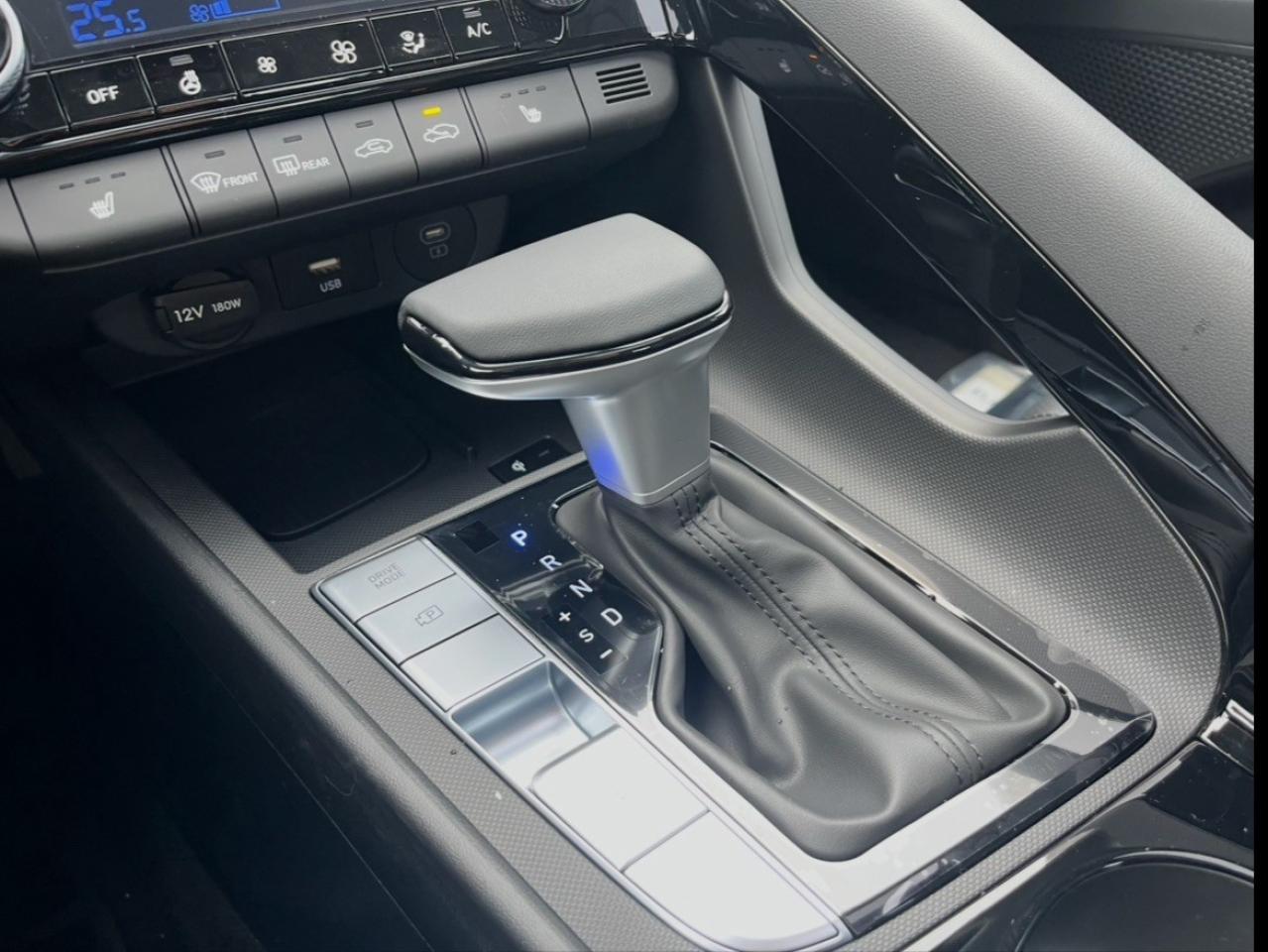 2026 Hyundai Elantra Hybrid Luxury Sedan Photo