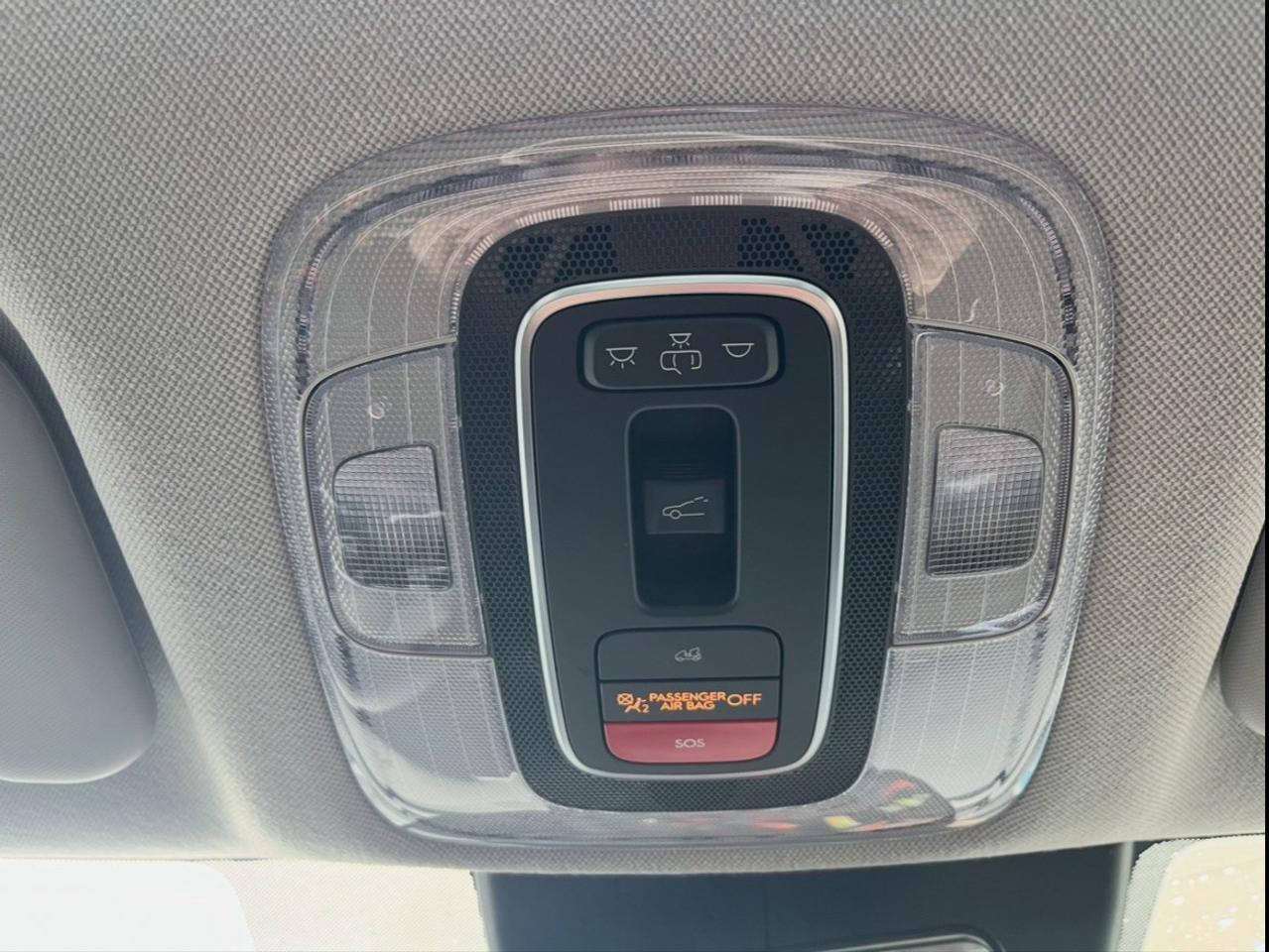 2026 Hyundai Elantra Hybrid Luxury Sedan Photo