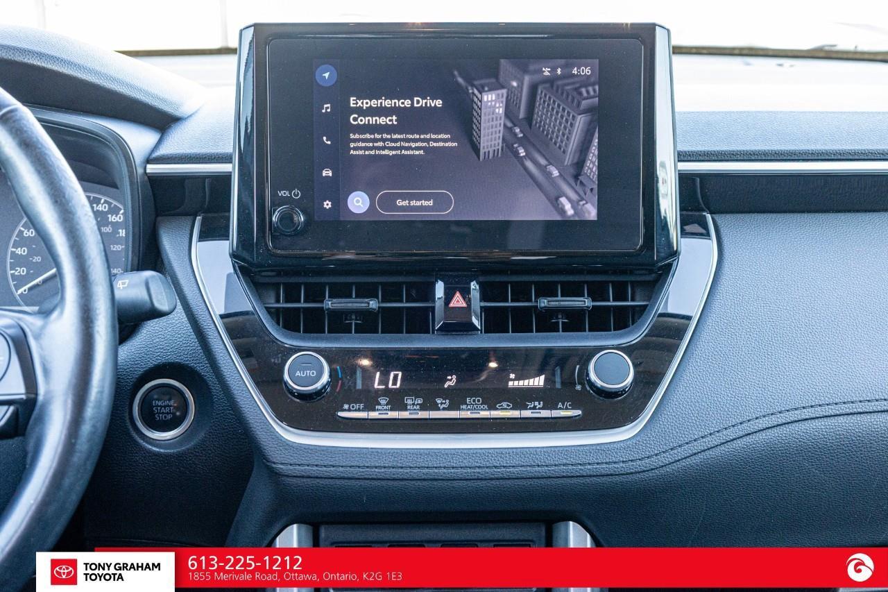 2023 Toyota Corolla Cross LE Photo