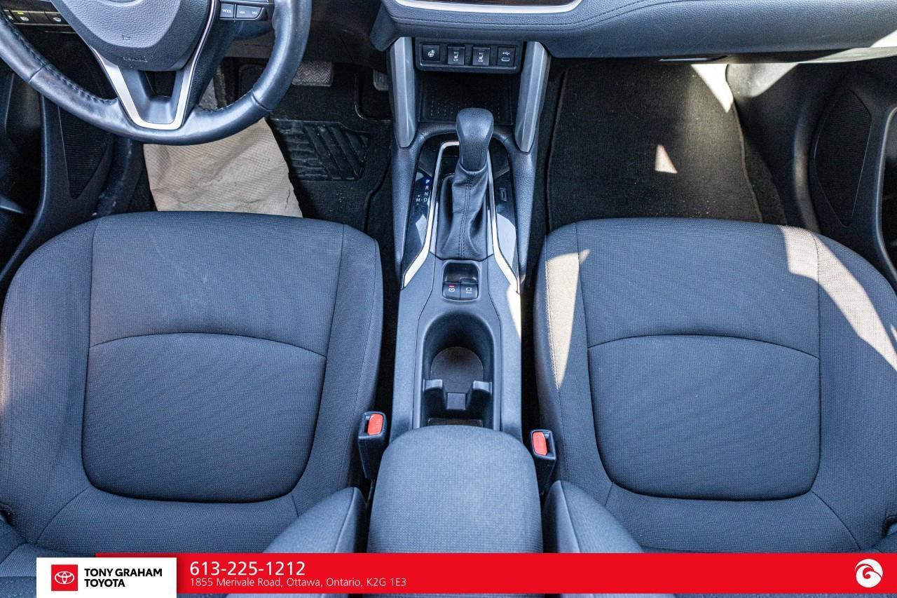 2023 Toyota Corolla Cross LE Photo