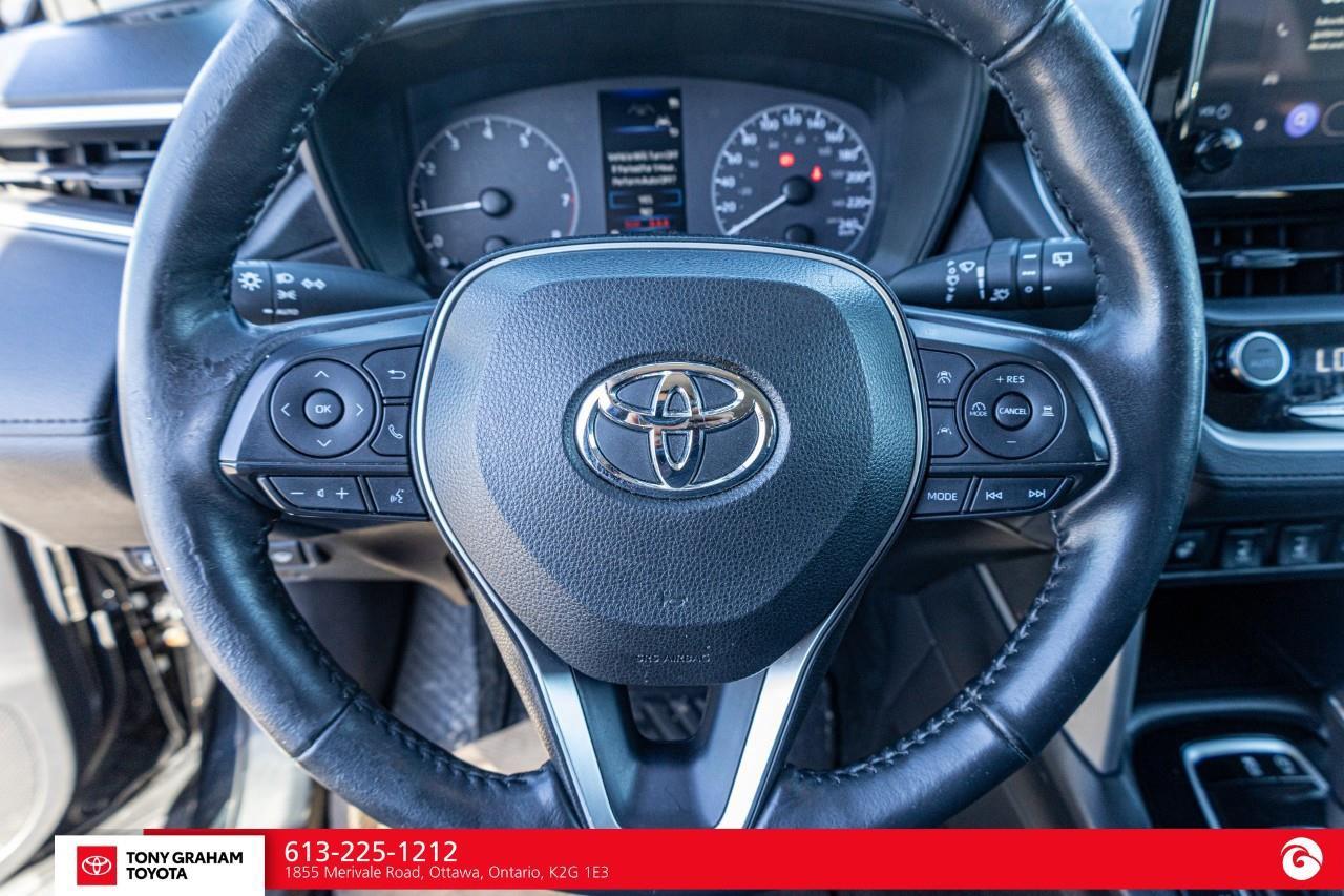 2023 Toyota Corolla Cross LE Photo