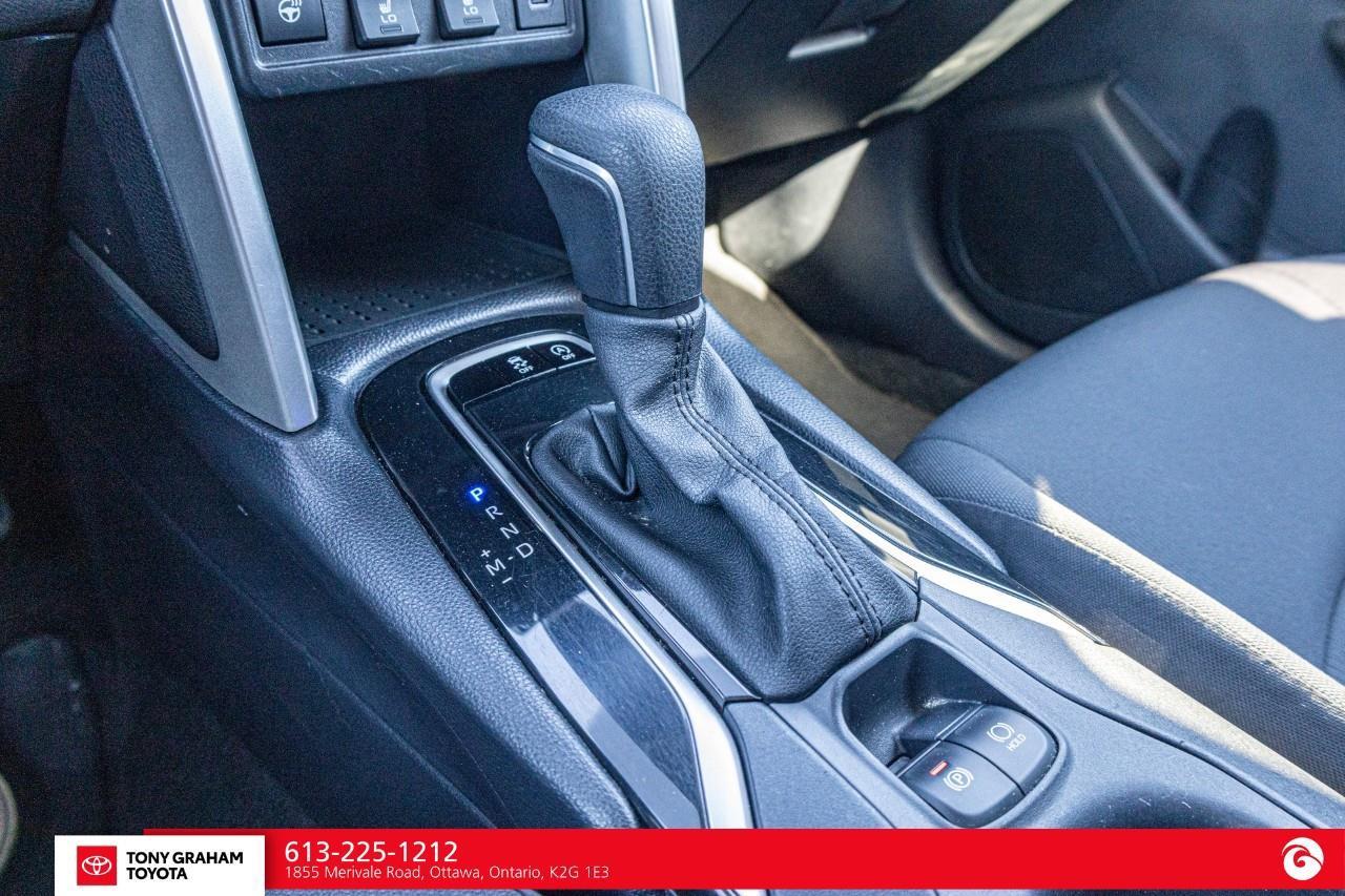 2023 Toyota Corolla Cross LE Photo