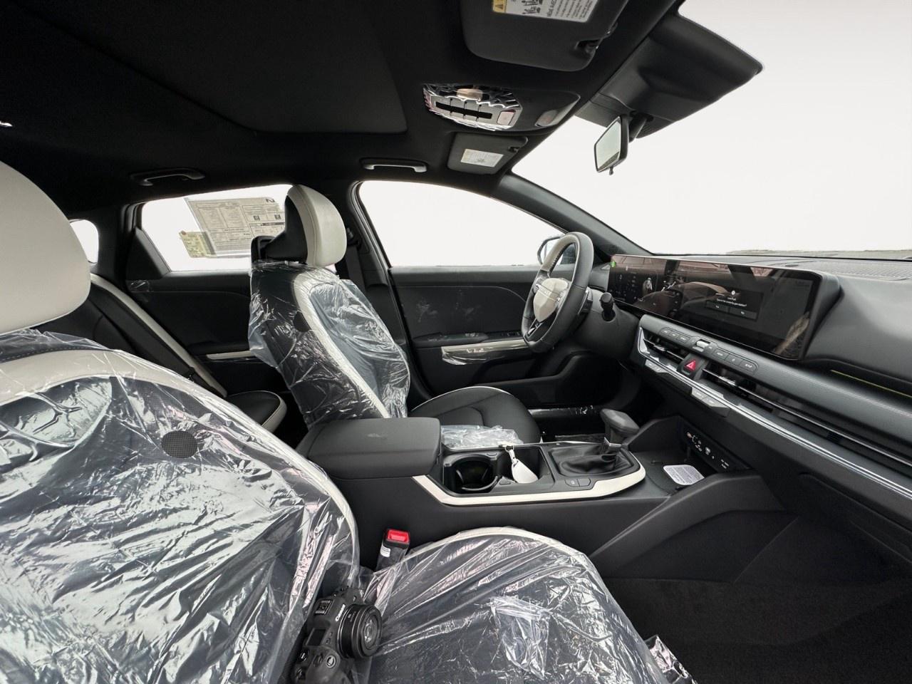 2026 Kia K4 GT-Line Turbo FWD Photo