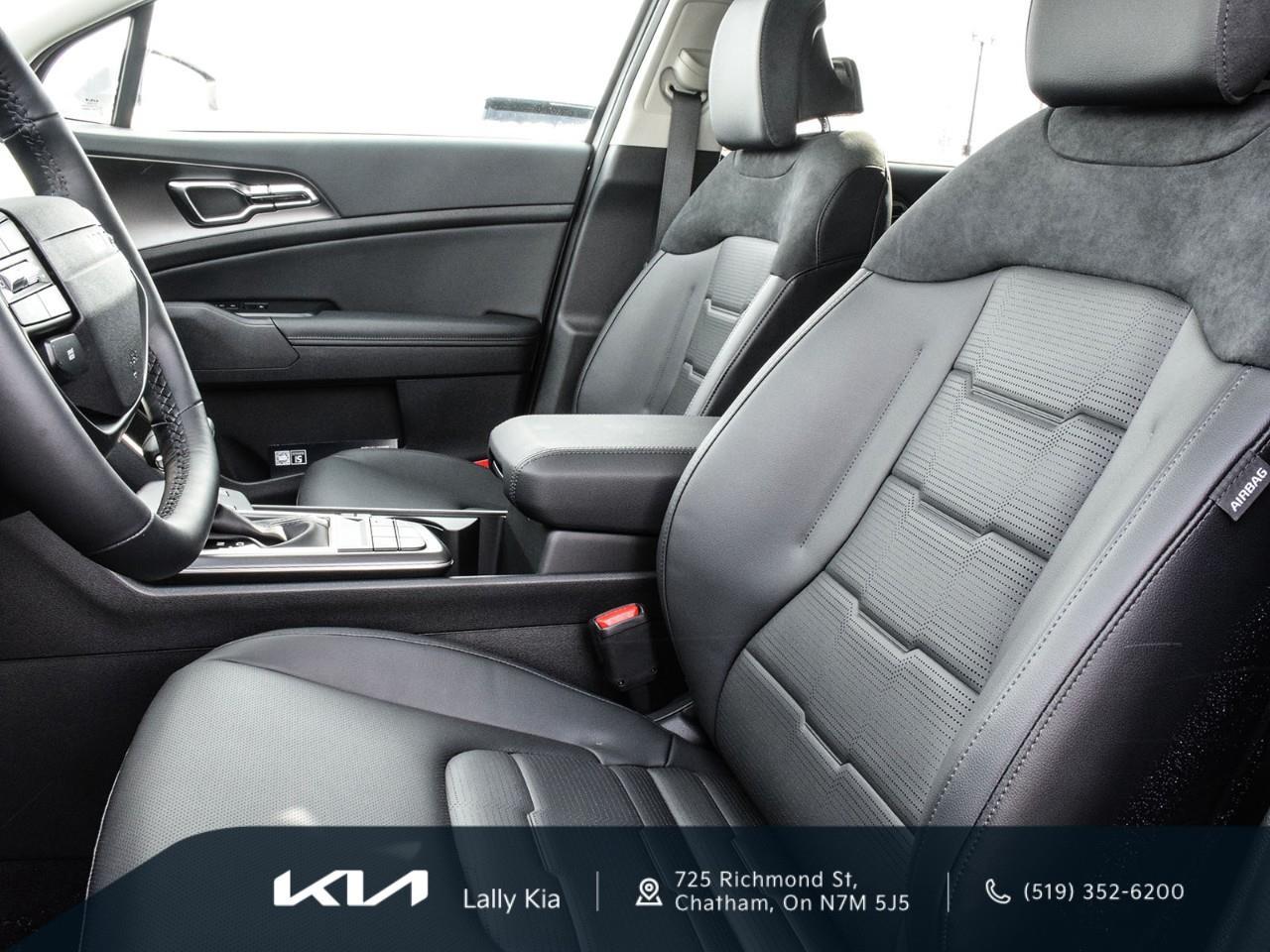 2026 Kia Sportage EX Premium w/Black Interior 2026 Kia Sportage – EX Premium | 1.99% OAC up to 60 months | Dealership Demo Photo