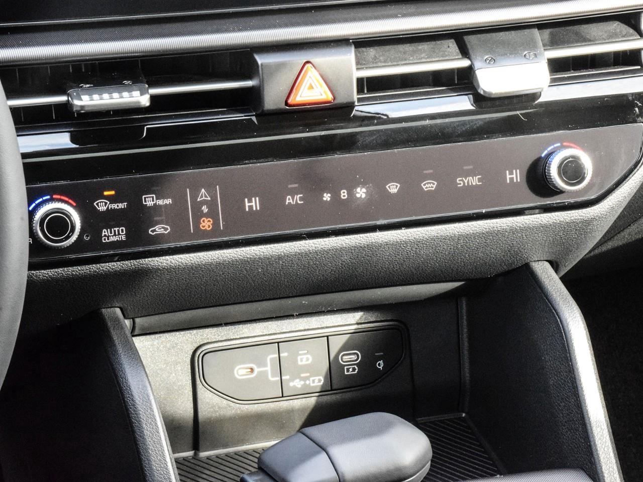2026 Kia Sportage EX Premium w/Black Interior 2026 Kia Sportage – EX Premium | Dealership Demo Photo