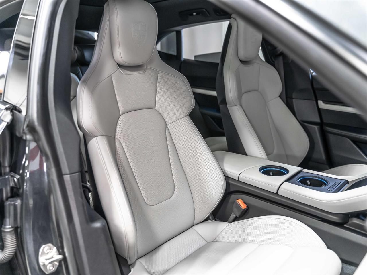 2022 Porsche Taycan 4|CROSS TURISMO|PREMIUM|TECH|NIGHT VIEW|LOADED Photo