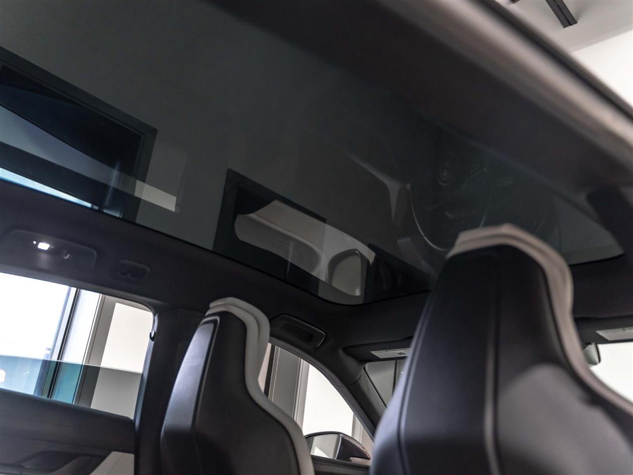 2022 Porsche Taycan 4|CROSS TURISMO|PREMIUM|TECH|NIGHT VIEW|LOADED Photo