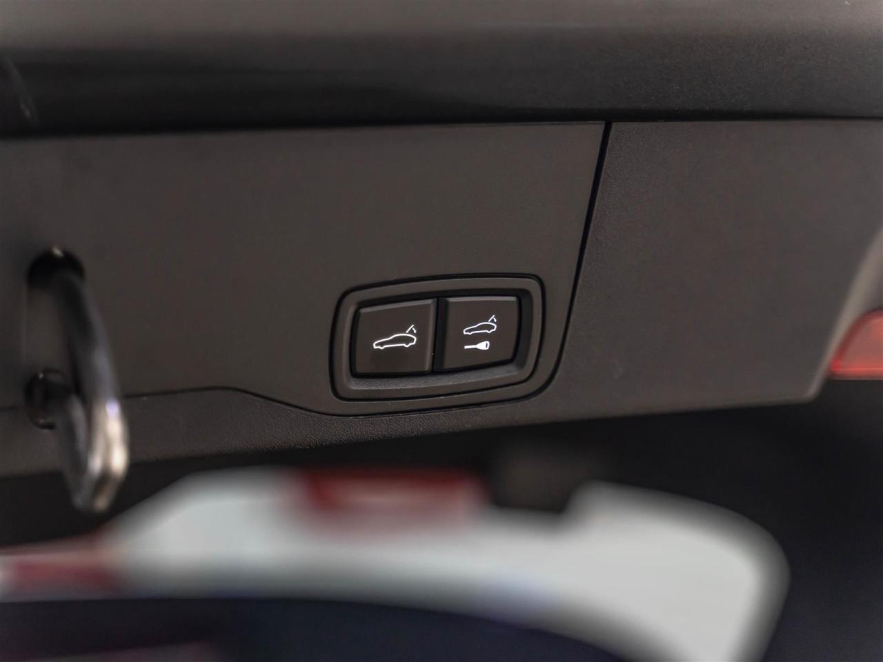 2022 Porsche Taycan 4|CROSS TURISMO|PREMIUM|TECH|NIGHT VIEW|LOADED Photo