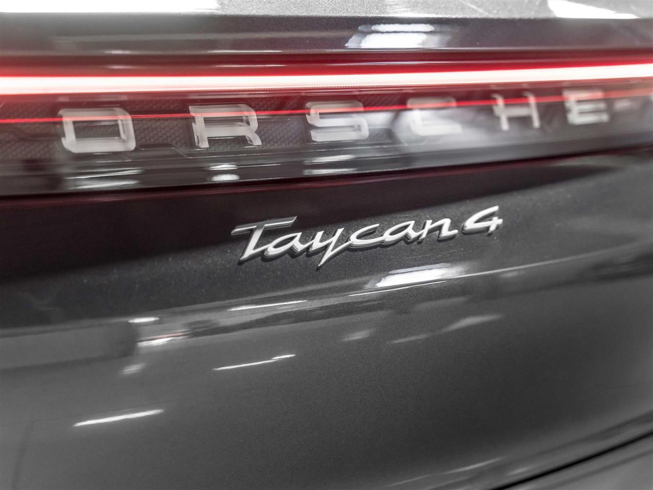 2022 Porsche Taycan 4|CROSS TURISMO|PREMIUM|TECH|NIGHT VIEW|LOADED Photo