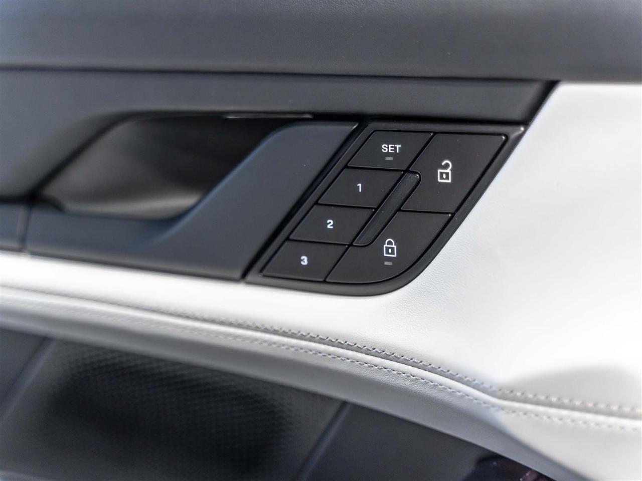 2022 Porsche Taycan 4|CROSS TURISMO|PREMIUM|TECH|NIGHT VIEW|LOADED Photo