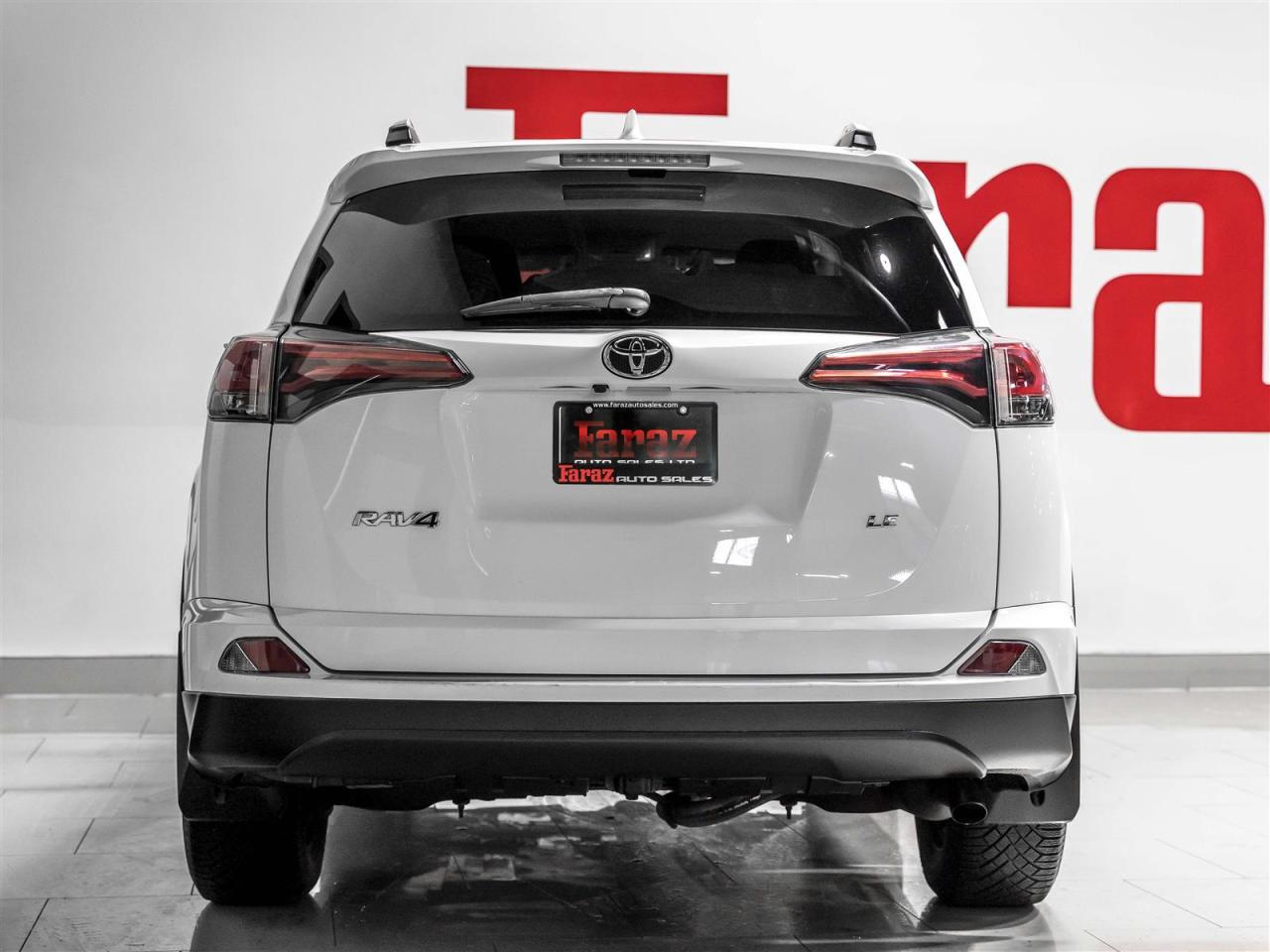 2016 Toyota RAV4 LE|TWO SETS RIMS & TIRES|ACCIDENT FREE VEHICLE Photo3