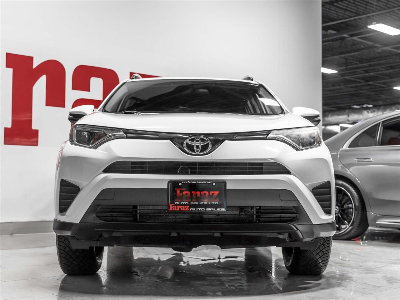 2016 Toyota RAV4 LE|TWO SETS RIMS & TIRES|ACCIDENT FREE VEHICLE Photo
