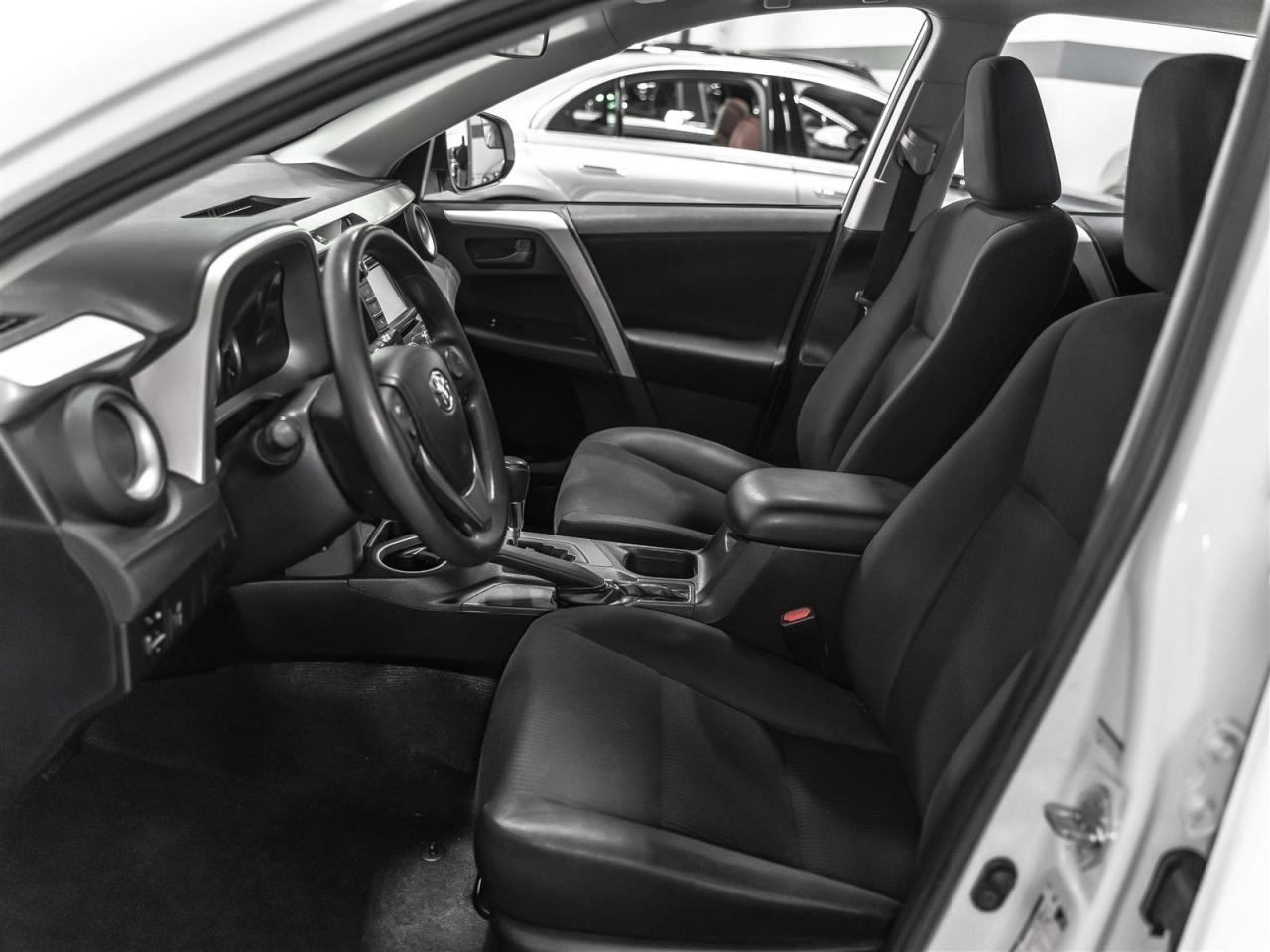 2016 Toyota RAV4 LE|TWO SETS RIMS & TIRES|ACCIDENT FREE VEHICLE Photo