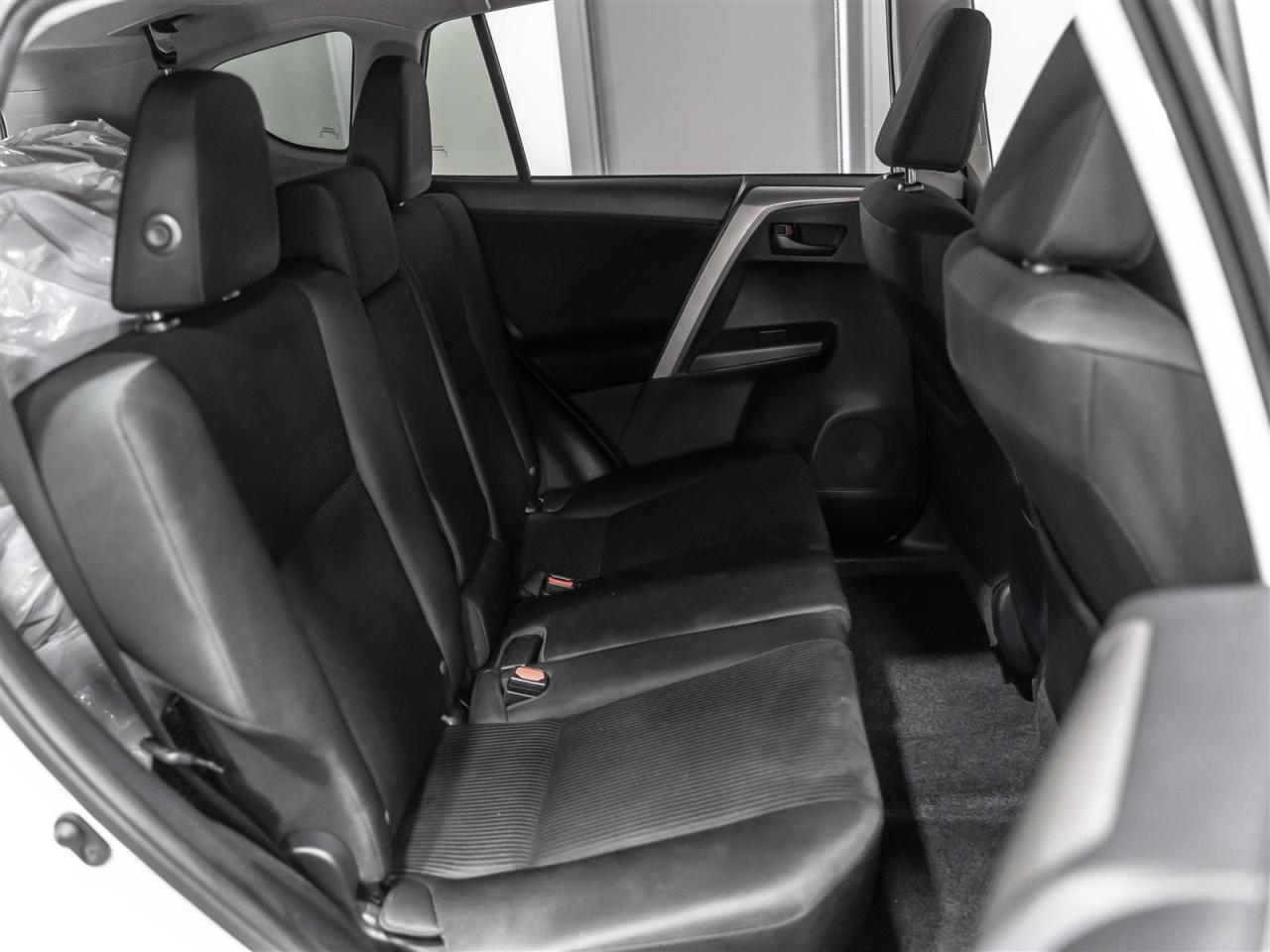 2016 Toyota RAV4 LE|TWO SETS RIMS & TIRES|ACCIDENT FREE VEHICLE Photo