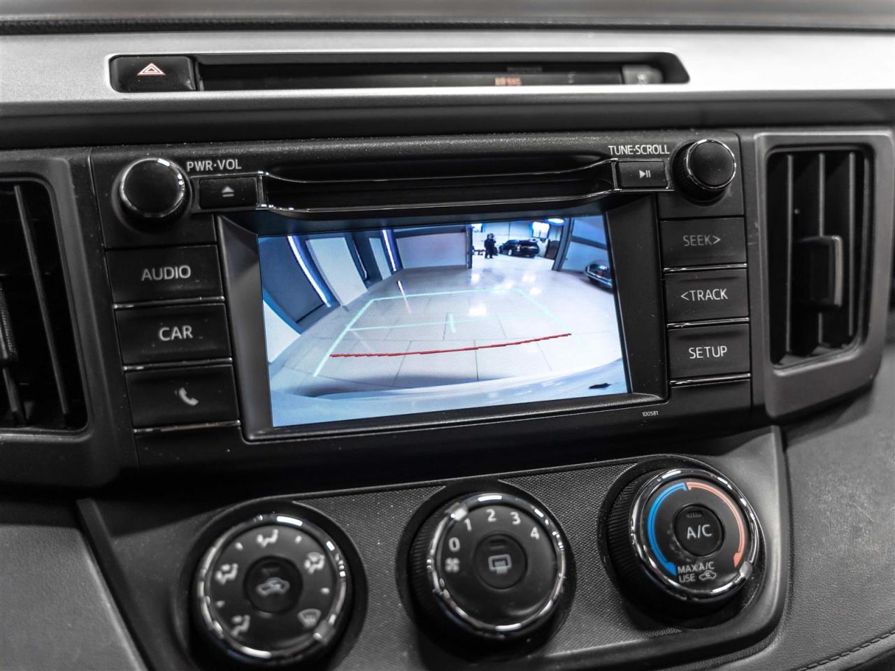 2016 Toyota RAV4 LE|TWO SETS RIMS & TIRES|ACCIDENT FREE VEHICLE Photo