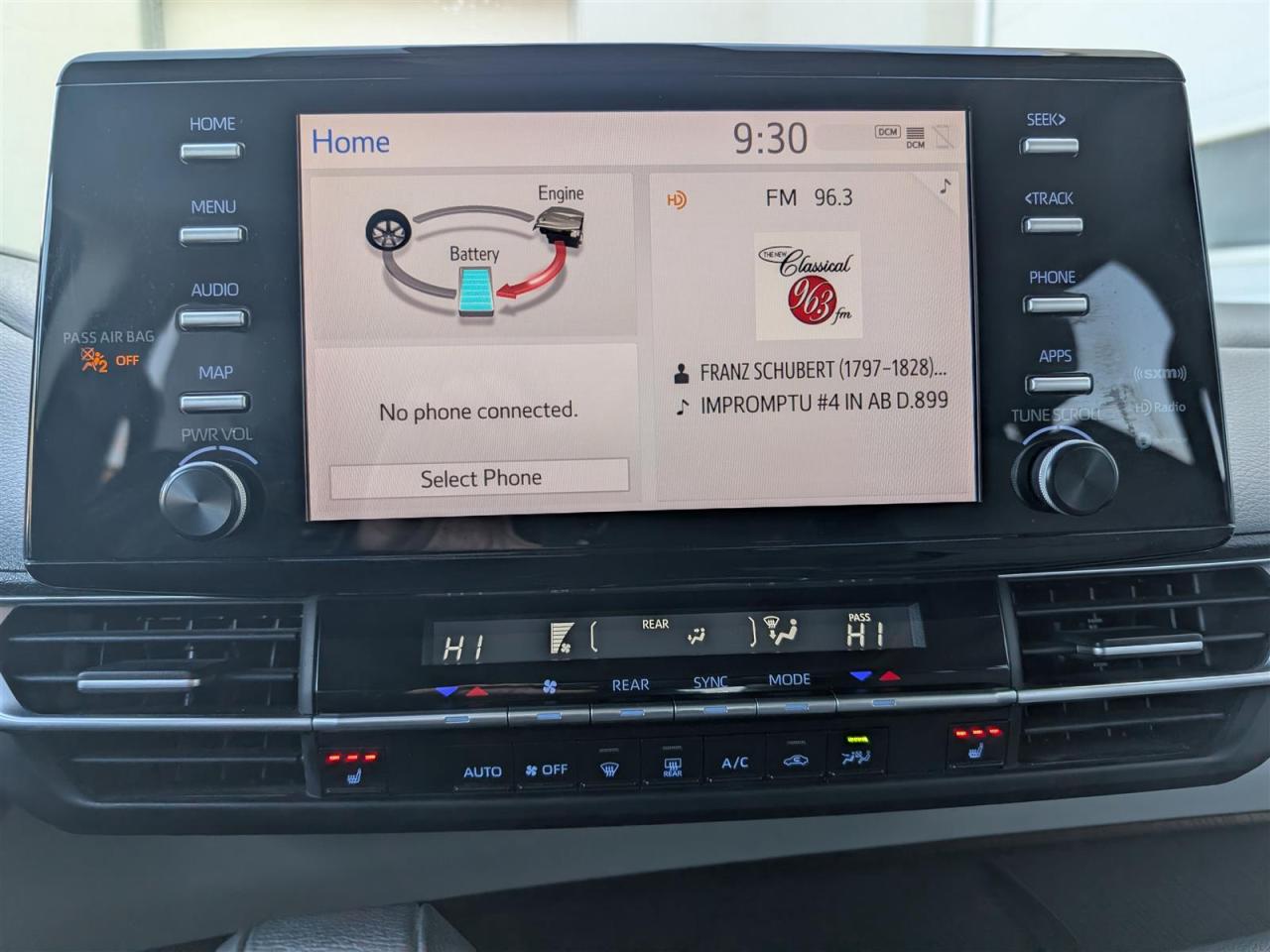 2023 Toyota Sienna XLE - 8 PASS - SUNROOF - LEATHER - TECH FEATS Photo