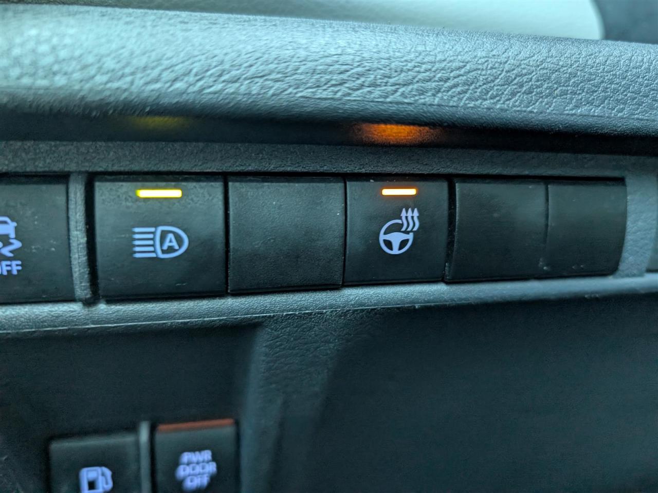 2023 Toyota Sienna XLE - 8 PASS - SUNROOF - LEATHER - TECH FEATS Photo