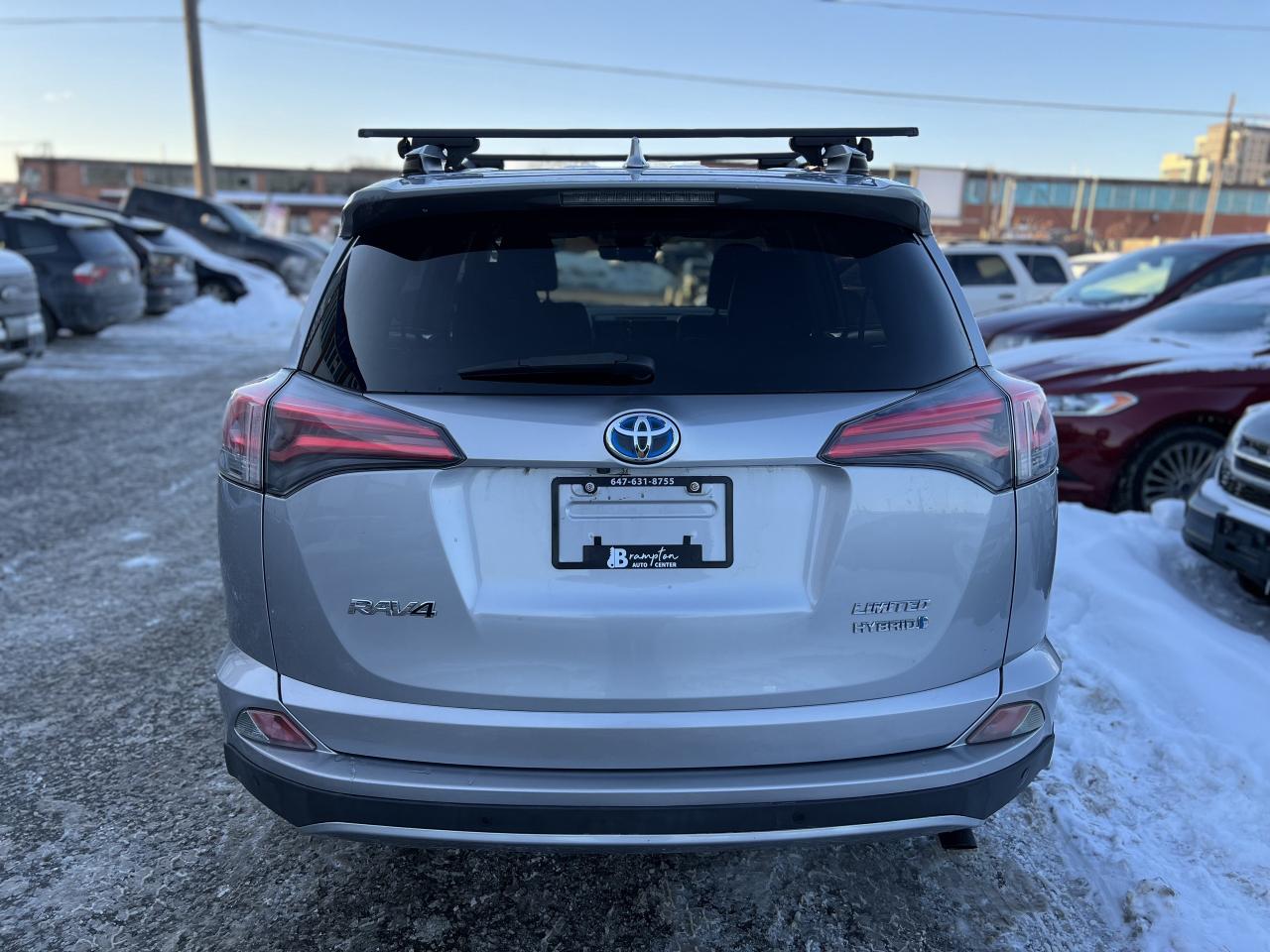 2018 Toyota RAV4 Hybrid Limited Photo3