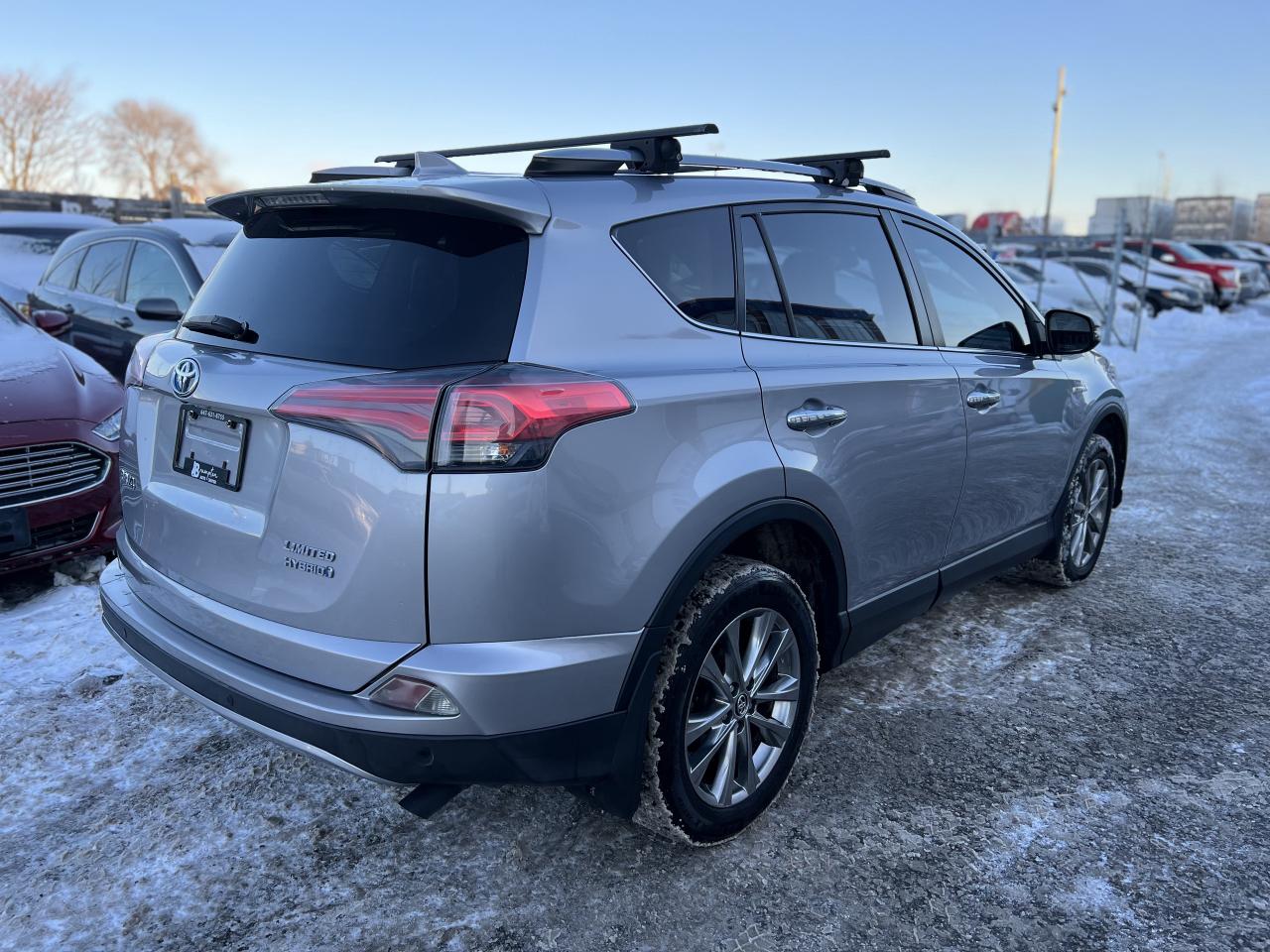 2018 Toyota RAV4 Hybrid Limited Photo