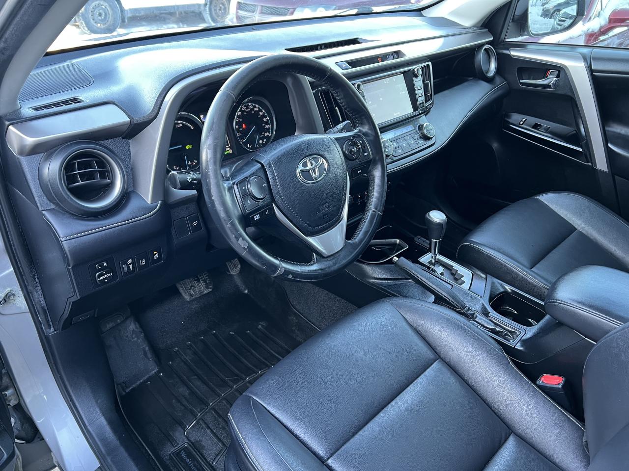 2018 Toyota RAV4 Hybrid Limited Photo