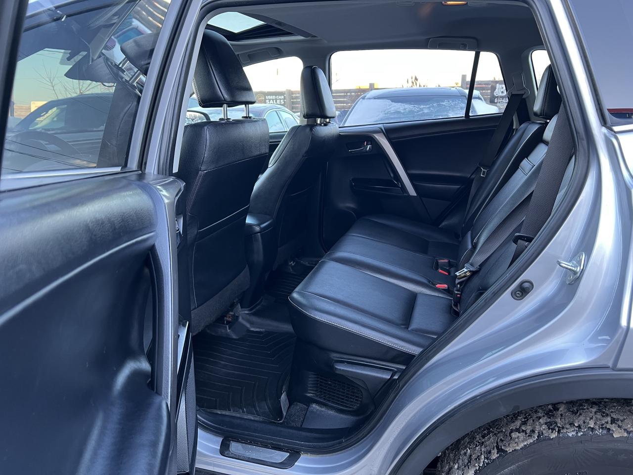 2018 Toyota RAV4 Hybrid Limited Photo