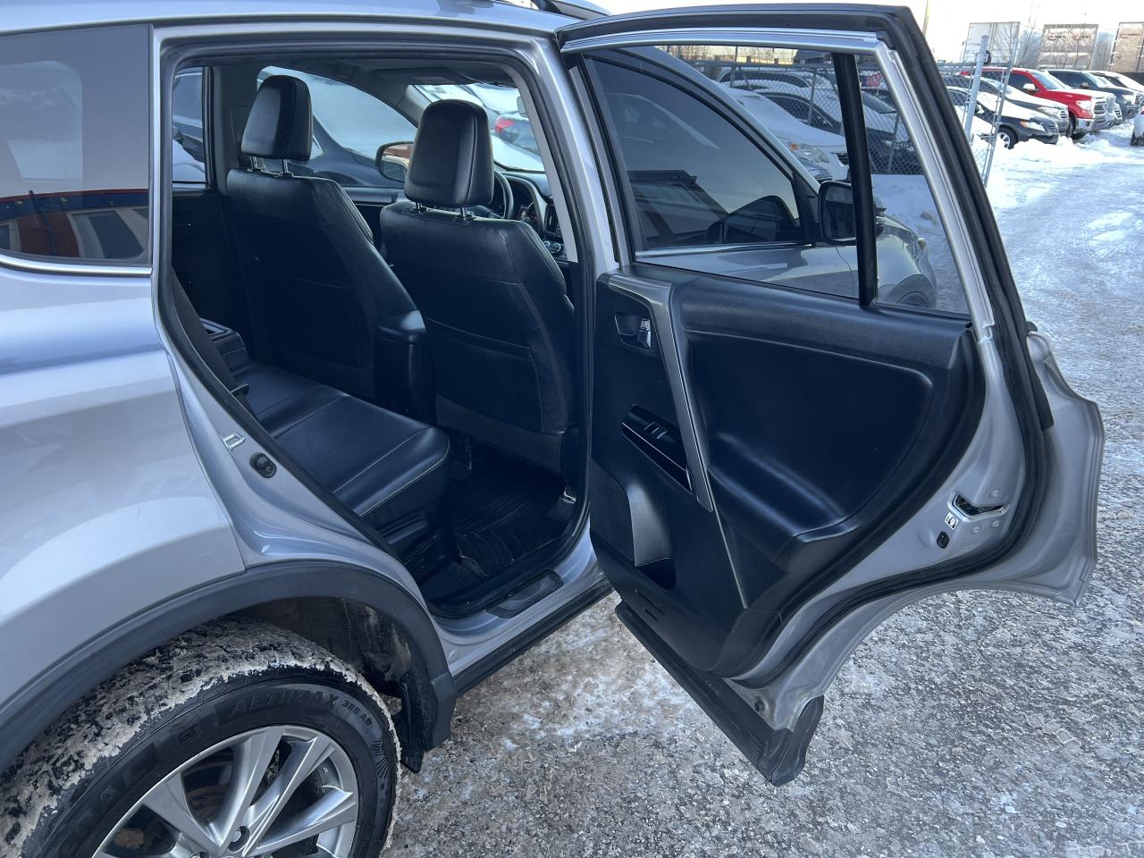 2018 Toyota RAV4 Hybrid Limited Photo