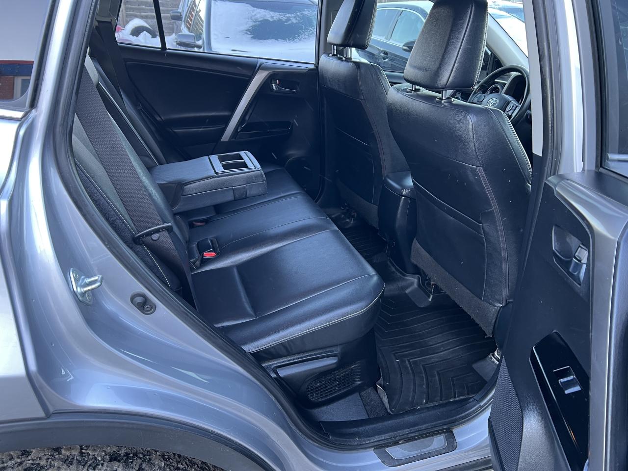 2018 Toyota RAV4 Hybrid Limited Photo