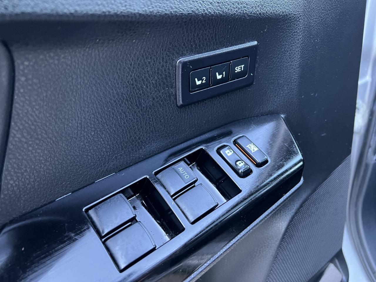 2018 Toyota RAV4 Hybrid Limited Photo