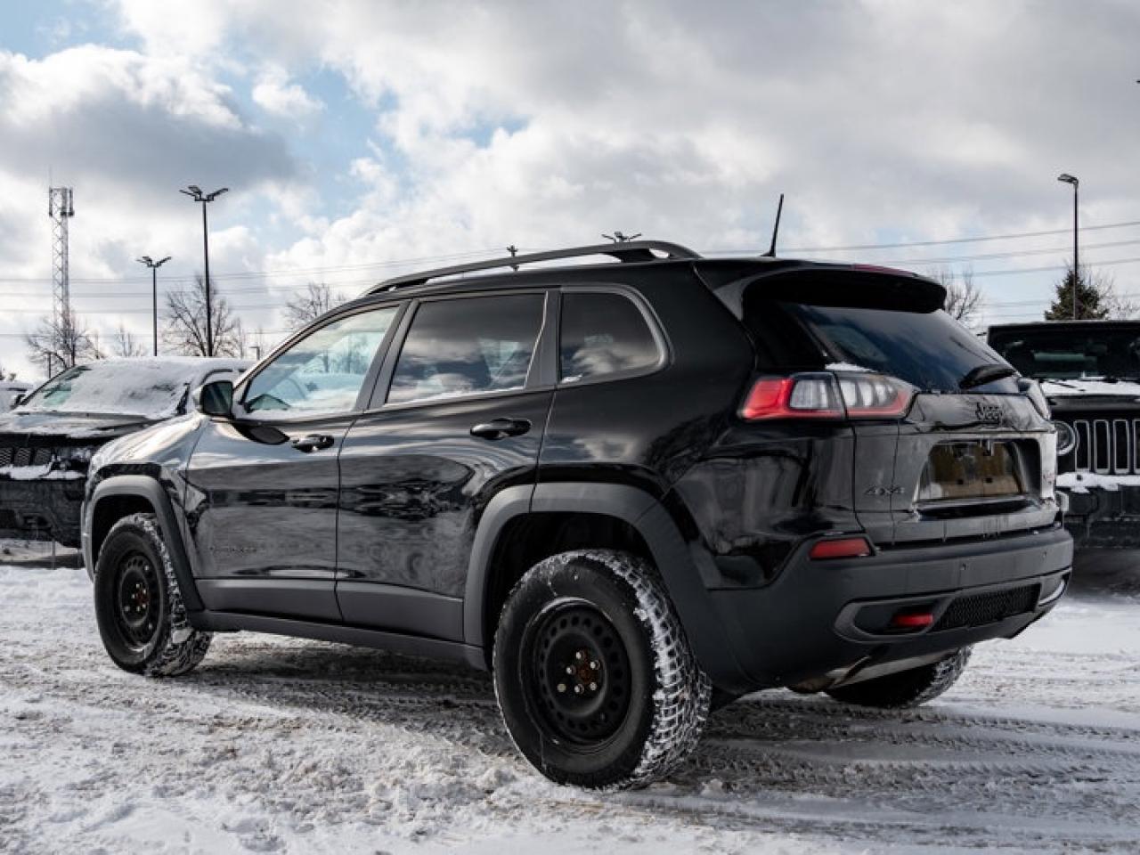 2021 Jeep Cherokee Trailhawk Photo4