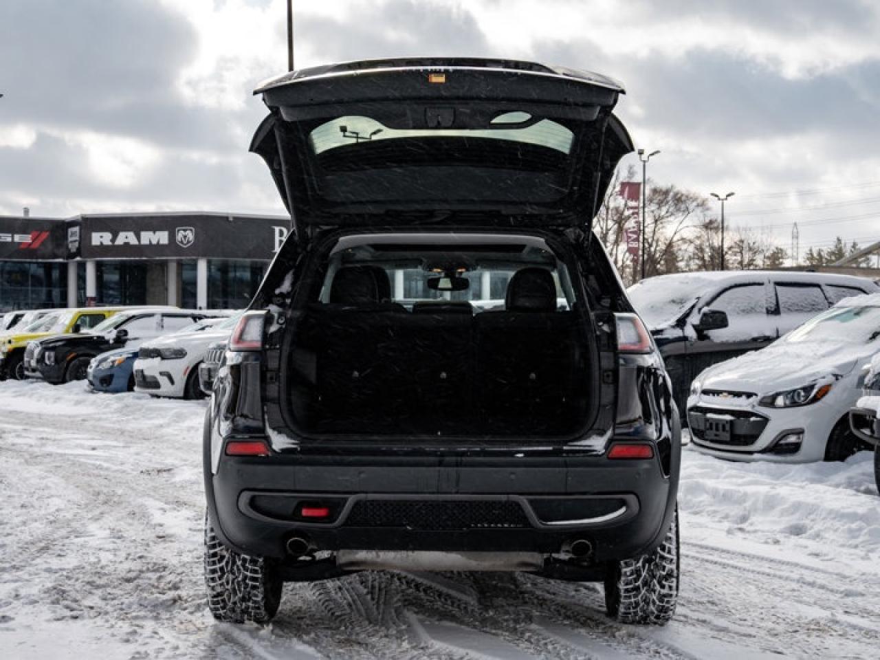 2021 Jeep Cherokee Trailhawk Photo