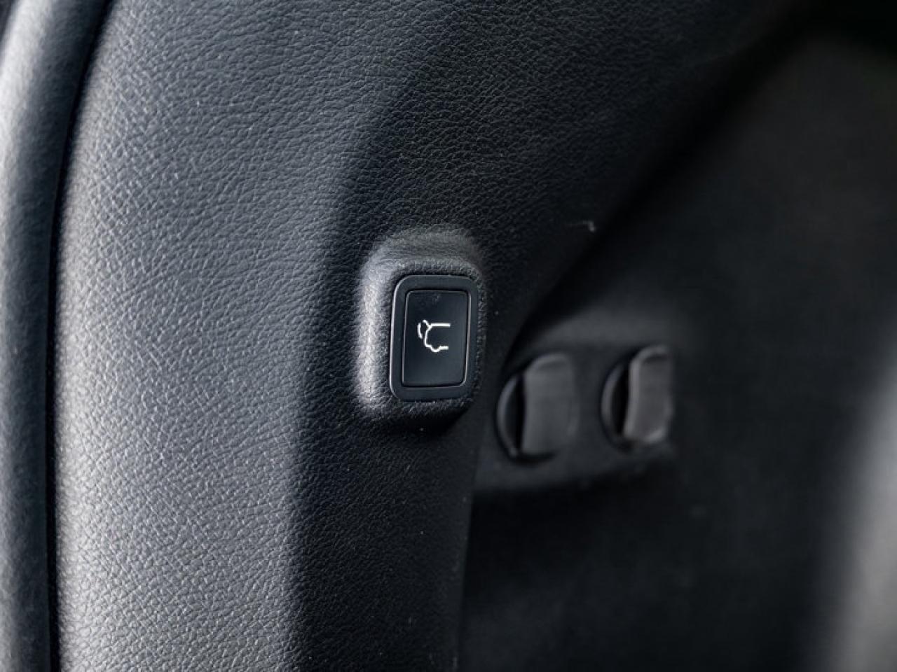 2021 Jeep Cherokee Trailhawk Photo