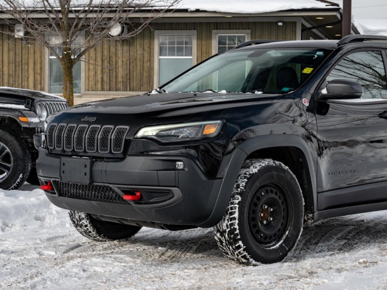 2021 Jeep Cherokee Trailhawk Photo