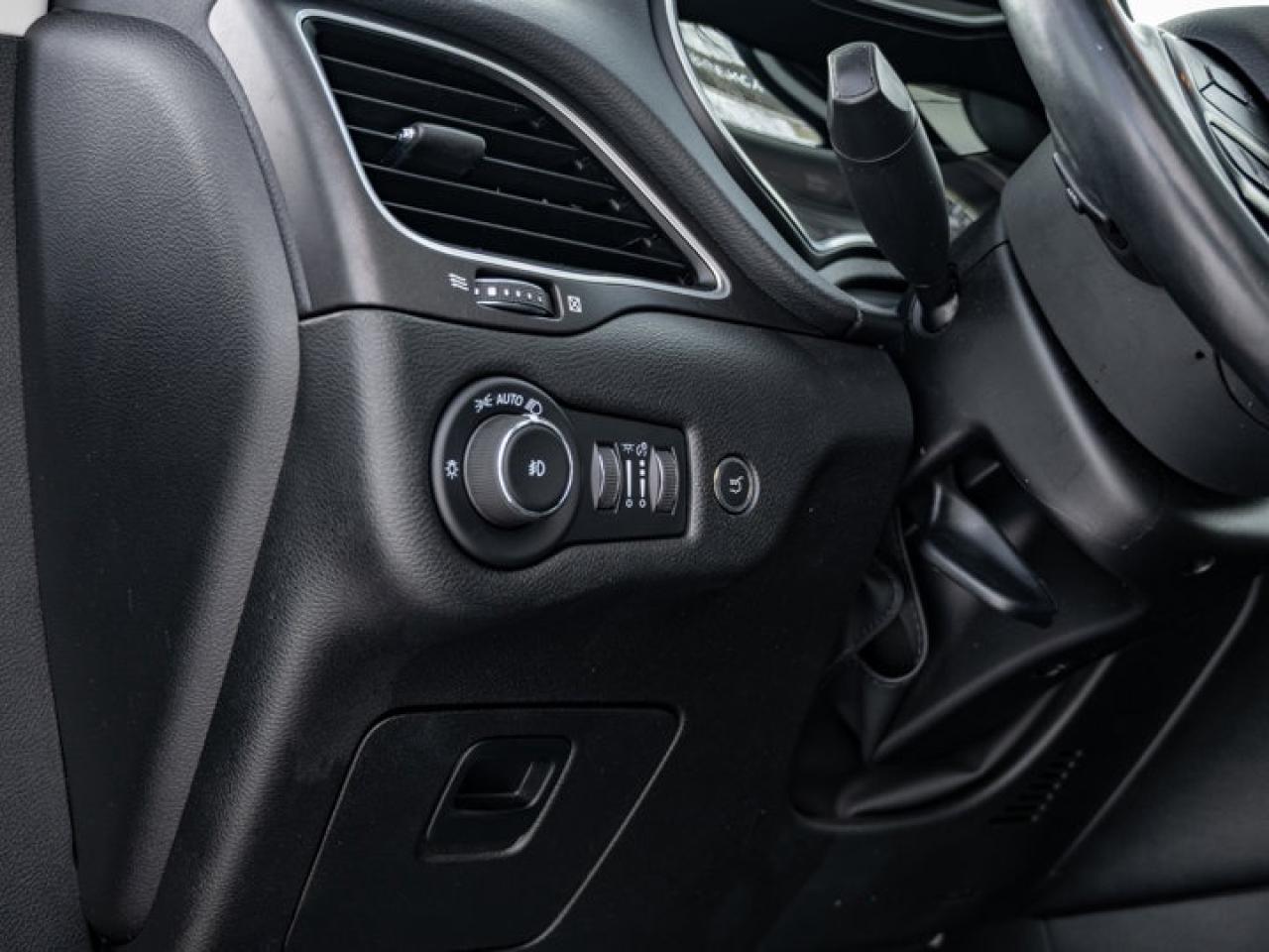 2021 Jeep Cherokee Trailhawk Photo