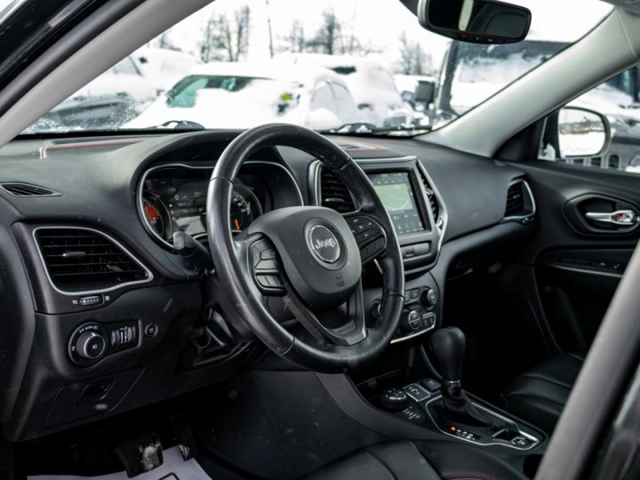 2021 Jeep Cherokee Trailhawk Photo