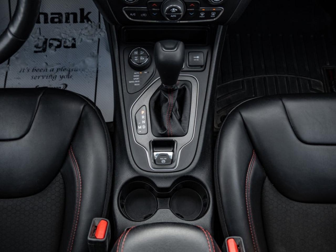 2021 Jeep Cherokee Trailhawk Photo