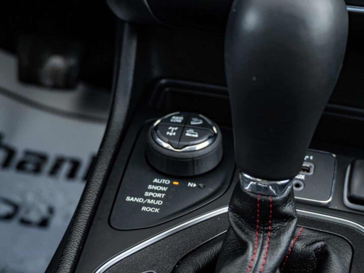 2021 Jeep Cherokee Trailhawk Photo