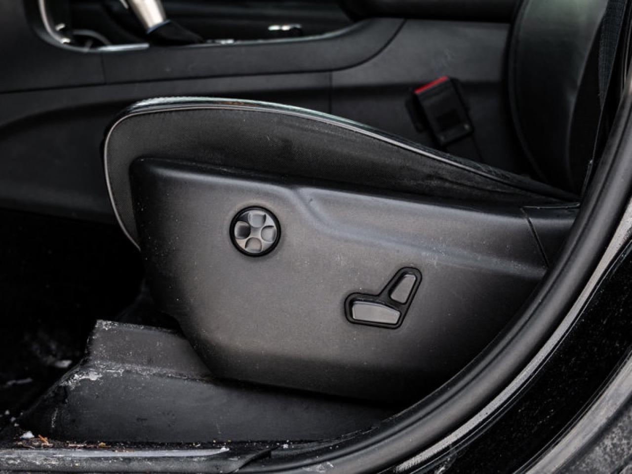 2018 Jeep Grand Cherokee Overland Photo