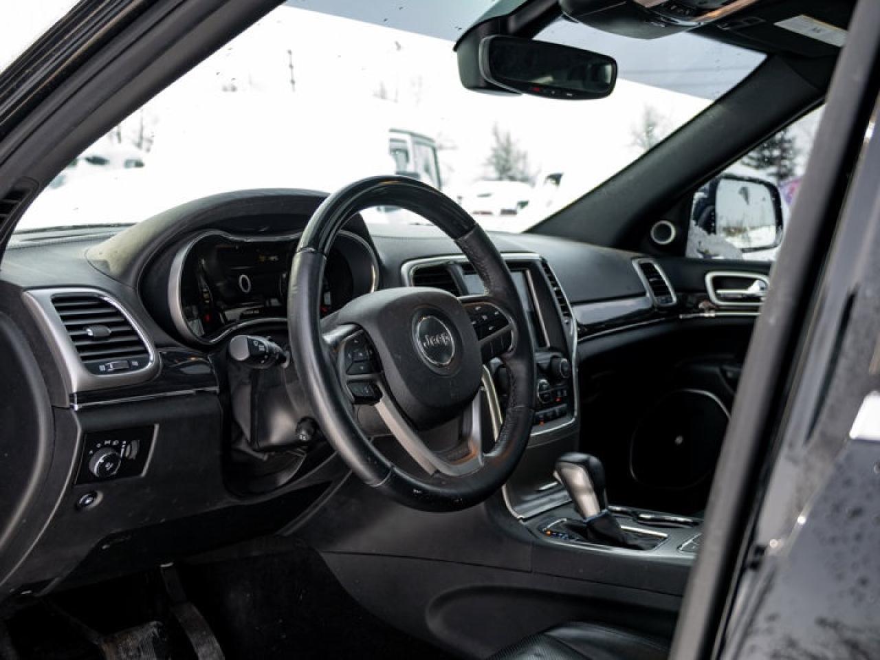 2018 Jeep Grand Cherokee Overland Photo