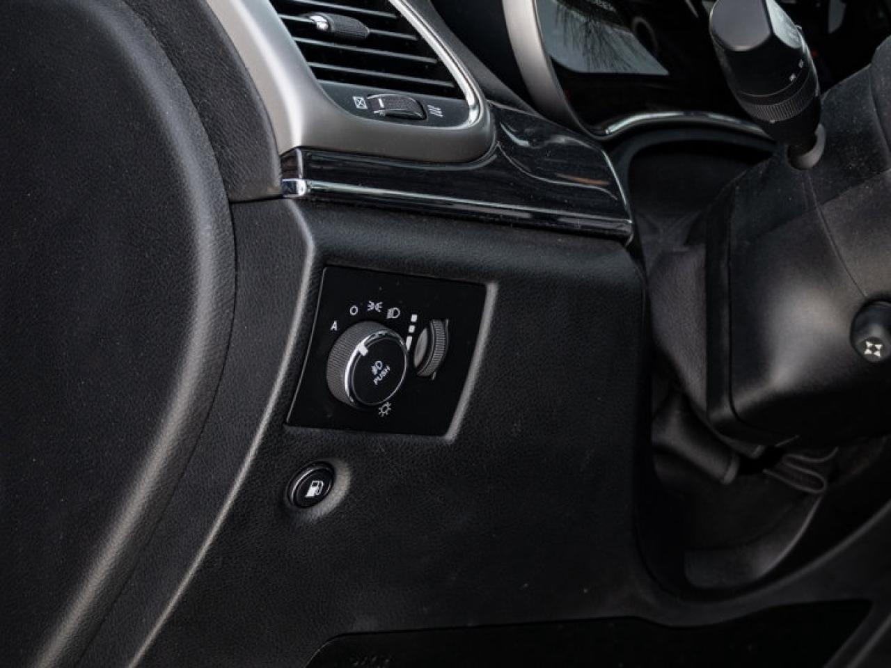 2018 Jeep Grand Cherokee Overland Photo