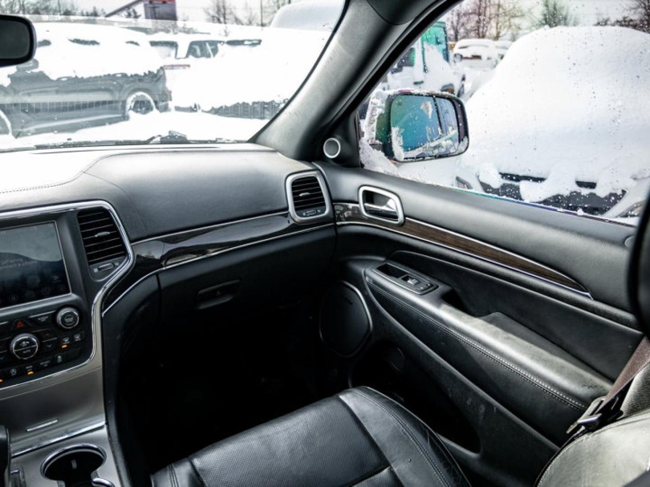 2018 Jeep Grand Cherokee Overland Photo