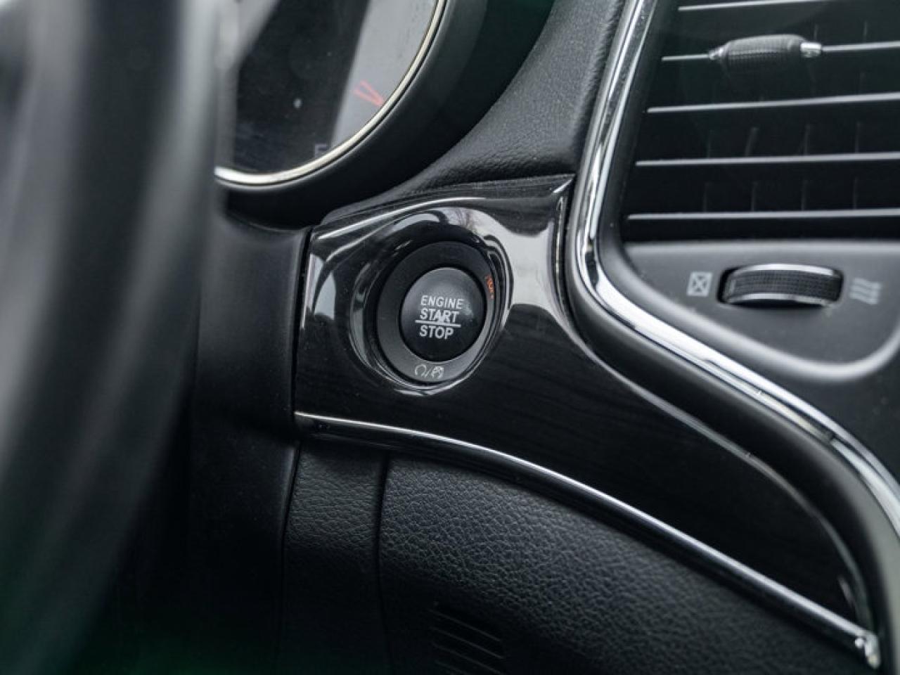 2018 Jeep Grand Cherokee Overland Photo