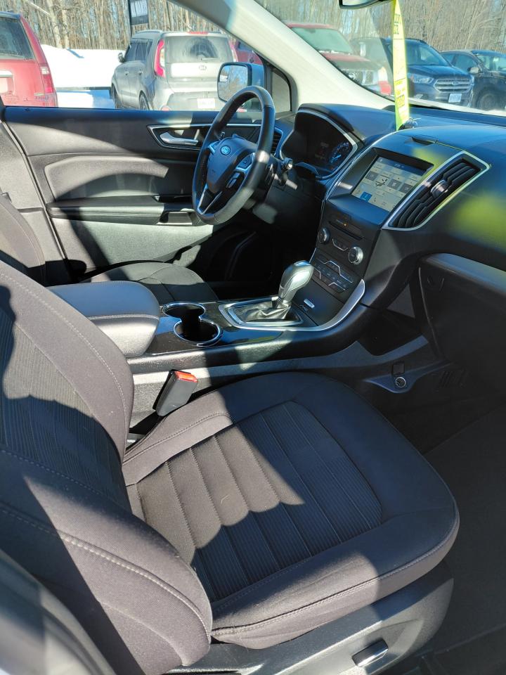 2016 Ford Edge SEL Photo