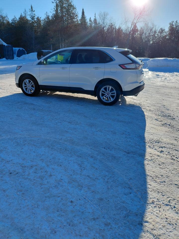 2016 Ford Edge SEL Photo