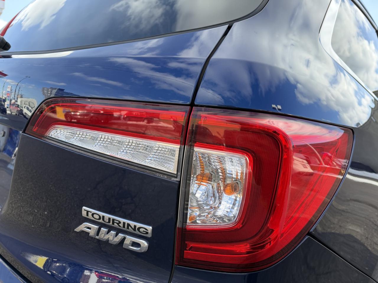 2021 Honda Pilot Touring AWD 7-Passenger Photo