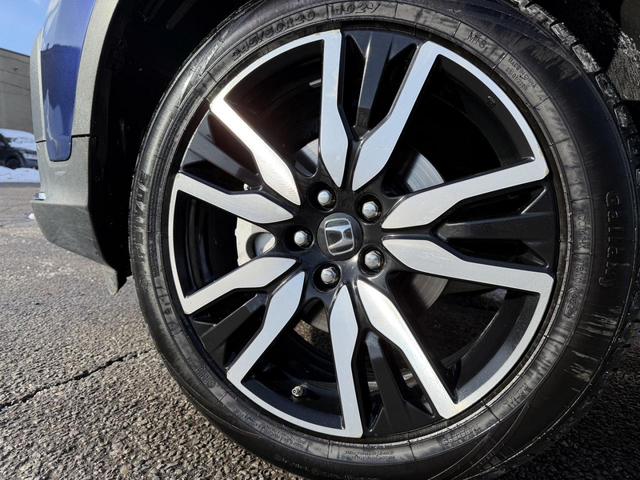 2021 Honda Pilot Touring AWD 7-Passenger Photo