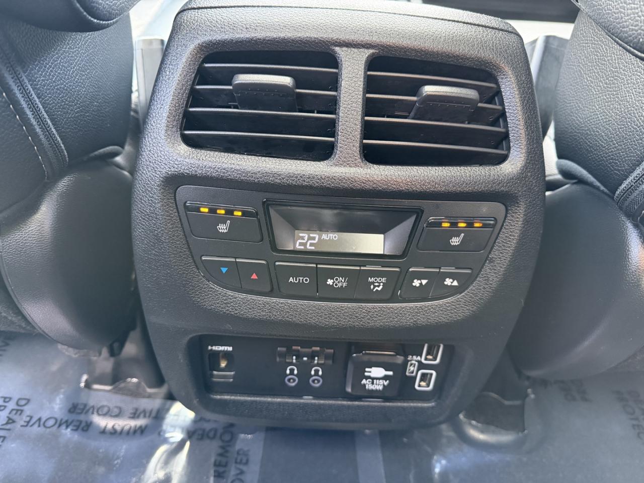 2021 Honda Pilot Touring AWD 7-Passenger Photo