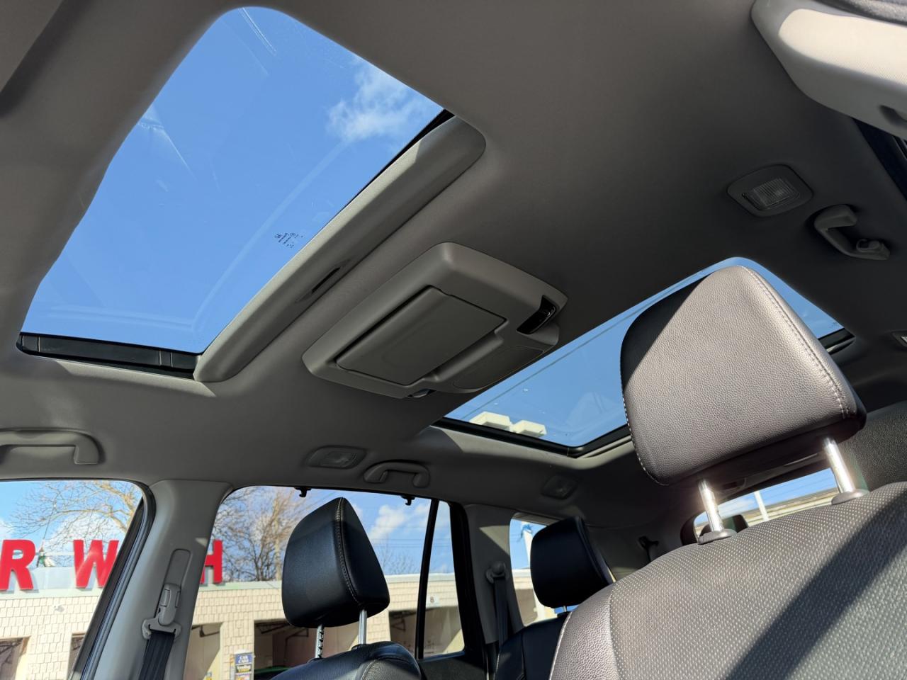 2021 Honda Pilot Touring AWD 7-Passenger Photo