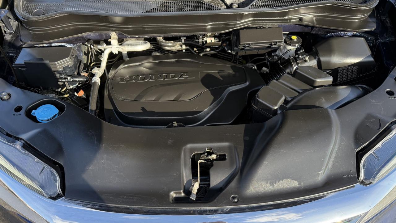 2021 Honda Pilot Touring AWD 7-Passenger Photo